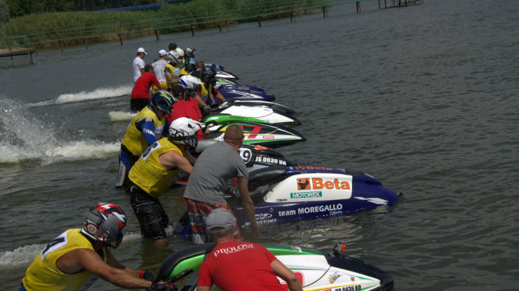 Гонки на водных мотоциклах в Курахово