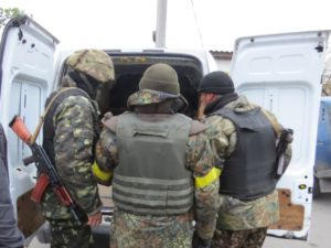 Волонтеры привезли гуманитарную помощь украинским военным в Курахово