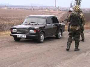 Въезды в Красногоровку под надежной охраной украинских военных