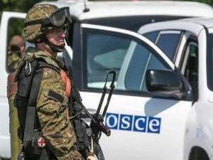 Миссия ОБСЕ стала свидетелем артиллерийской дуэли в Марьинском районе