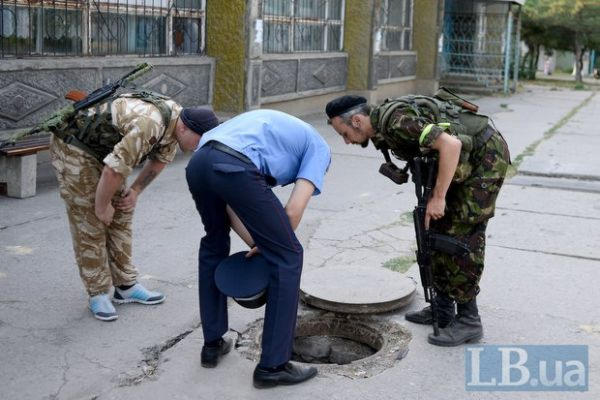 Бойцы "Донбасса" с милицией патрулируют Курахово