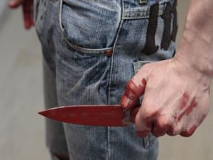 В Угледаре мужчина вонзил нож в спину сестры своей гражданской жены