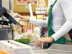 В Курахово переселенцы смогут бесплатно купить продукты в супермаркете “Брусничка”