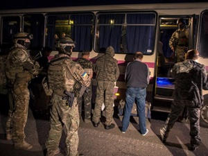 В районе Марьинки пленных украинских военных обменяли на боевиков ДНР