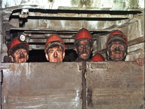 Горнякам шахты «Южнодонбасская №3» задолжали больше 39 миллионов гривен