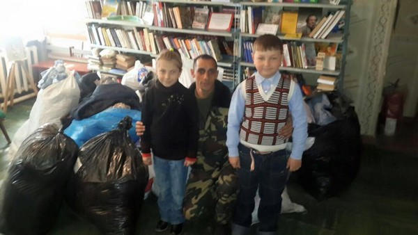 Бойцы батальона "Киев-1" доставили гуманитарную помощь в Красногоровку, Марьинку и Курахово
