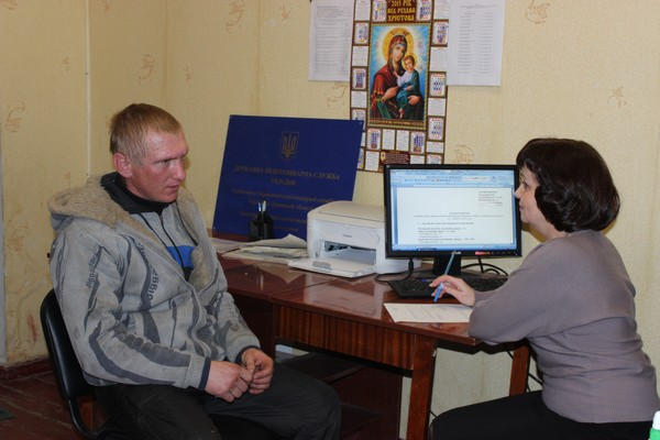 Осуждённым Марьинского района рассказали, как не стать жертвой боевых действий