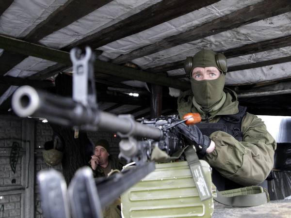 Украинские военные отбили атаку боевиков под Марьинкой