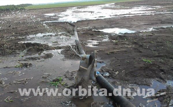 Прямое попадание «Града» стало причиной потопа в районе Красногоровки