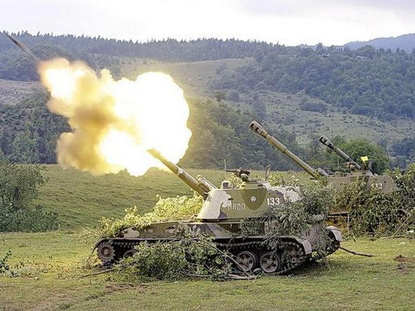 Боевики обстреливают Марьинку со 152-мм орудий