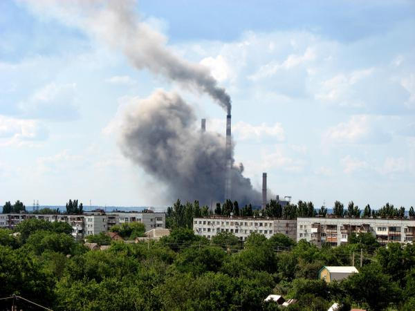 В Интернете появилось видео вчерашней аварии на Кураховской ТЭС