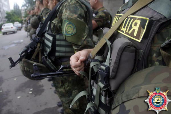 Для борьбы с мародерством в Марьинку отправлен сводный отряд милиции