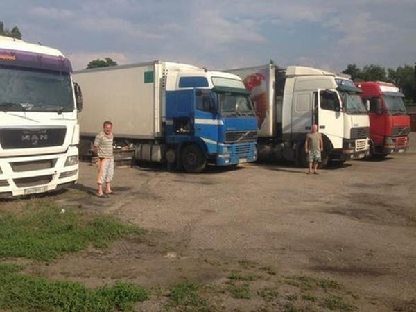 В Марьинском районе задержана огромная партия контрабандных продуктов