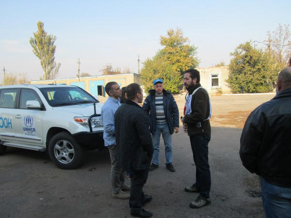 Красный Крест доставил в Марьинку строительные материалы для восстановления жилья