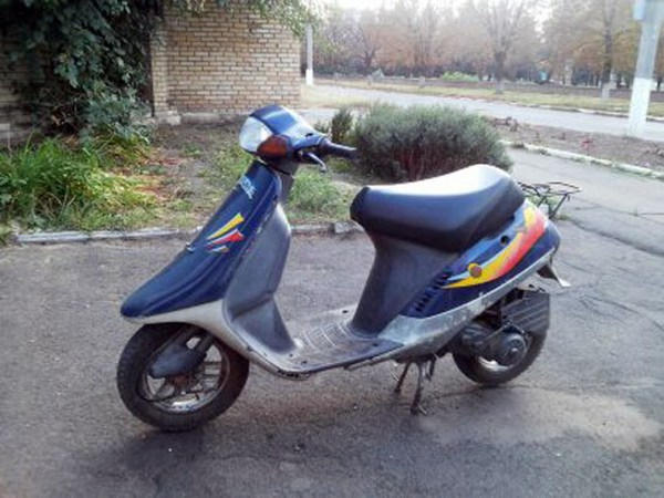 Житель Марьинки тайком продал скутер своей знакомой