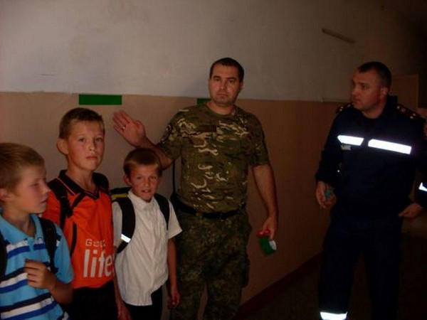 Школы Красногоровки и Марьинки подготовили к возможным обстрелам