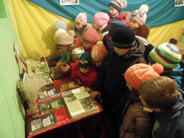 В Марьинском районе отметили годовщину освобождения Украины от фашистских захватчиков