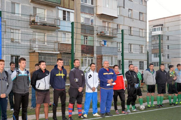 В Курахово стартовал турнир по мини-футболу при поддержке Романа Падуна