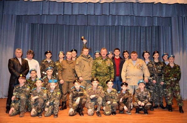 В Курахово в военно-спортивном конкурсе сошлись «Патриот» и «Орел»