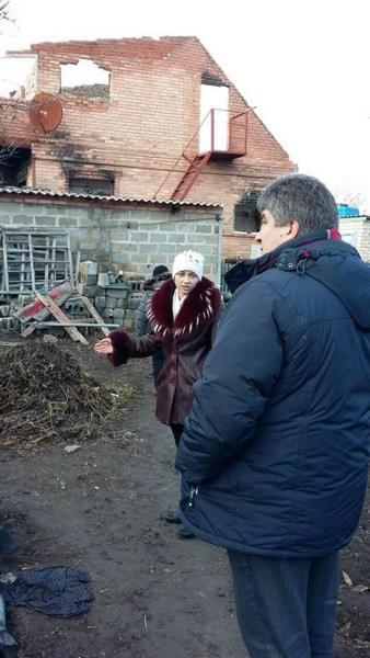 Народный депутат оказал помощь семье из Марьинки, пострадавшей от артобстрела