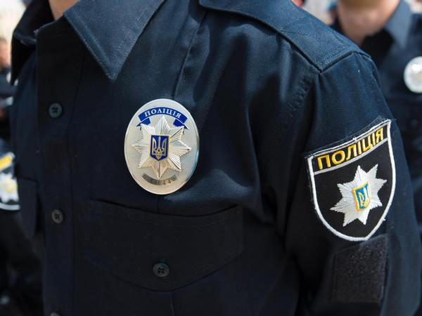 В школах Марьинки и Красногоровки в новогодние праздники будут дежурить полицейские