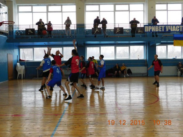 Энергетики Кураховской ТЭС сыграли в баскетбол со сборной командой Курахово