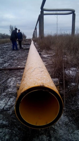 Несмотря на непогоду и постоянные обстрелы, ремонт газопровода «Марьинка - Красногоровка» продолжается
