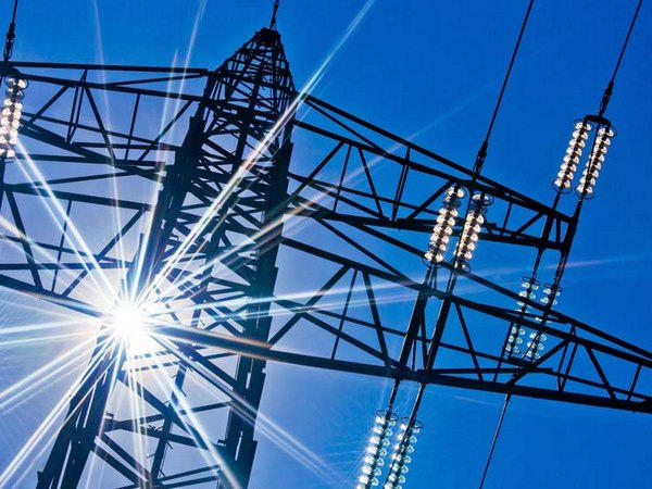 Строительство резервной линии электроснабжения в Красногоровке продолжается