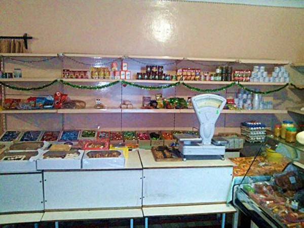 Житель Красногоровки обокрал магазин и продавал украденные продукты