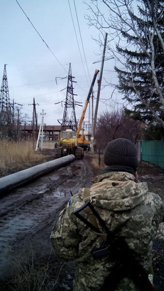 Как идет строительство новой линии электроснабжения в Красногоровке