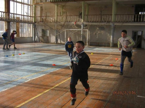 Как в прифронтовой Красногоровке живут и занимаются спортом дети