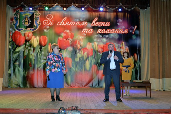 Народный депутат поздравил женщин округа с праздником весны