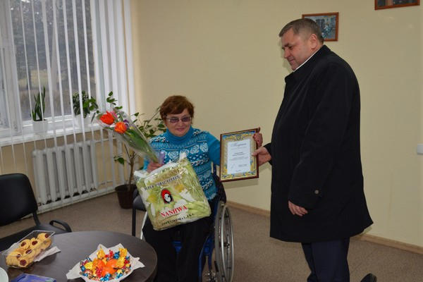 Народный депутат поздравил женщин округа с праздником весны