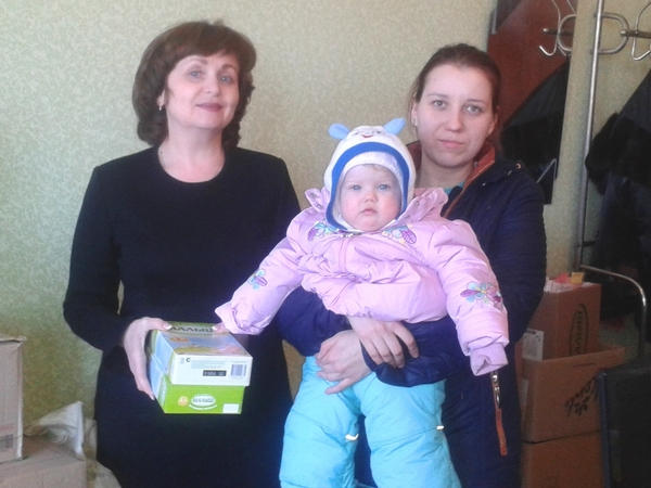 В Курахово нуждающимся новорожденным детям помогают детским питанием