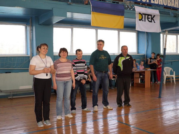 В Курахово прошел районный турнир по волейболу среди девушек