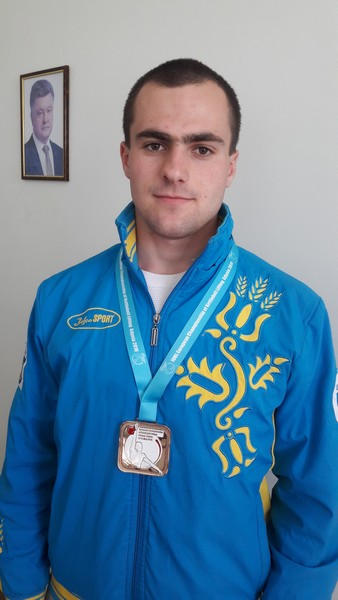 Спортсмен из Курахово завоевал «серебро» на Чемпионате Европы по гиревому спорту