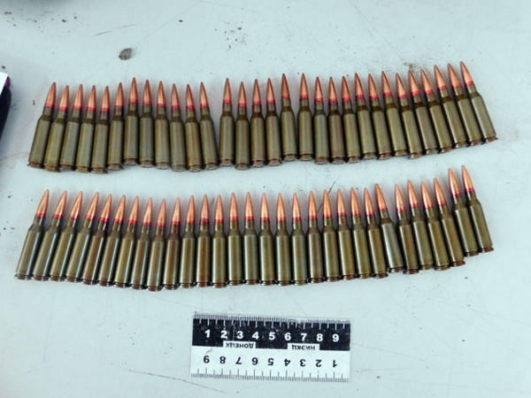 Из Курахово военные отправляют домой посылки с оружием и боеприпасами