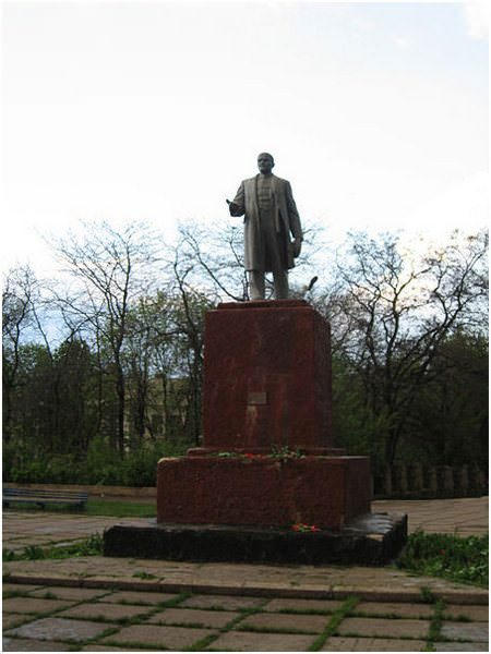 Памятник Ленину