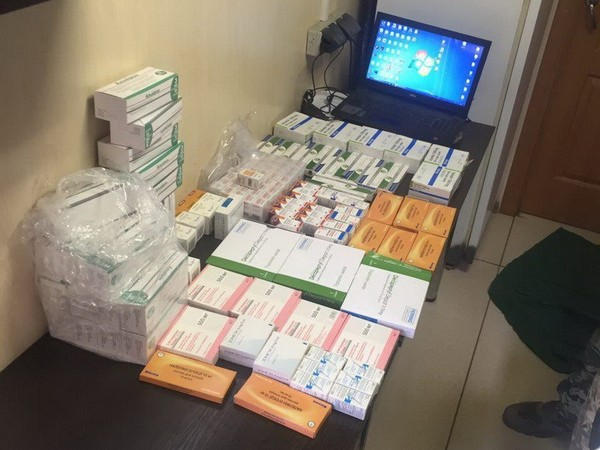 Через КПВВ «Марьинка» пытались незаконно провезти лекарства стоимостью более 200 тысяч гривен