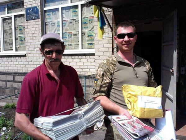 Красногоровка и Марьинка получили подарки от военных