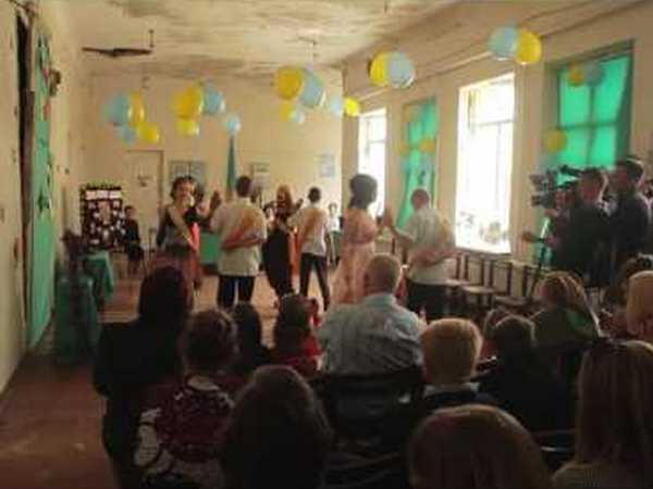 Красногоровка: выпускной вечер в школе, разрушенной войной