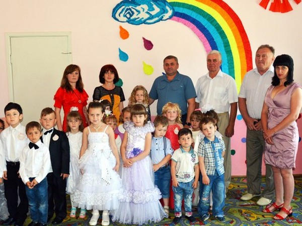 Сергей Сажко в детском саду «Веселка»: «У наших детей должно быть счастливое детство»