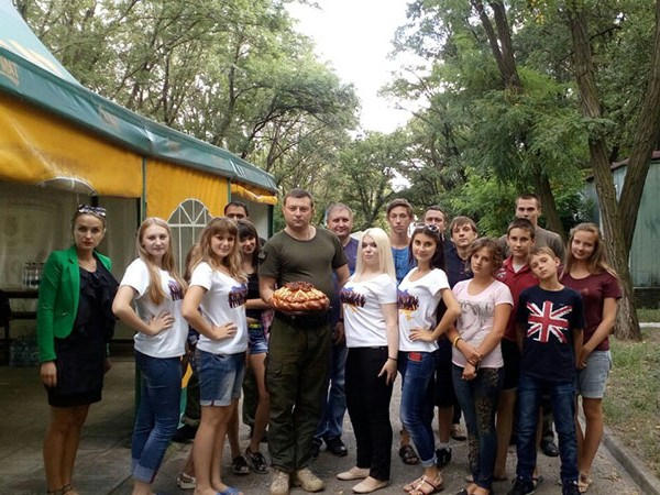 Подростки из Марьинки и Красногоровки отдохнули на берегу Кураховского водохранилища