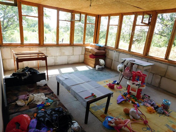 Пока житель Марьинского района жил в Донецке, его дом систематически обворовывали