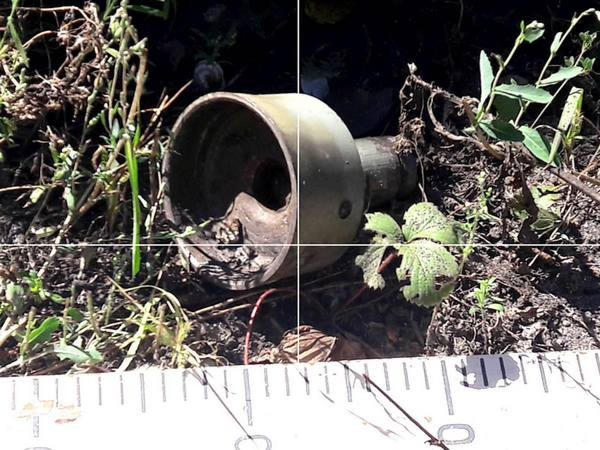 Военные показали последствия обстрела Красногоровки из танка и тяжелой артиллерии