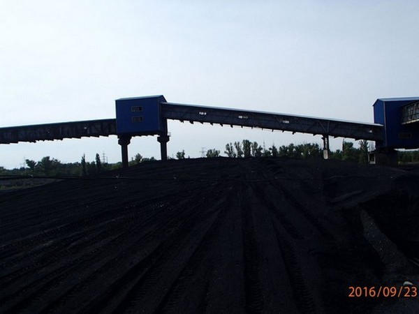 Кураховская ТЭС работает на полную мощность и запасается углем