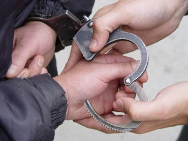 Полицейские Марьинского района задержали мужчину, который находился в розыске