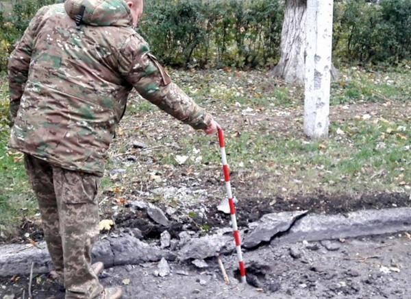 Военные показали последствия вчерашнего обстрела Красногоровки