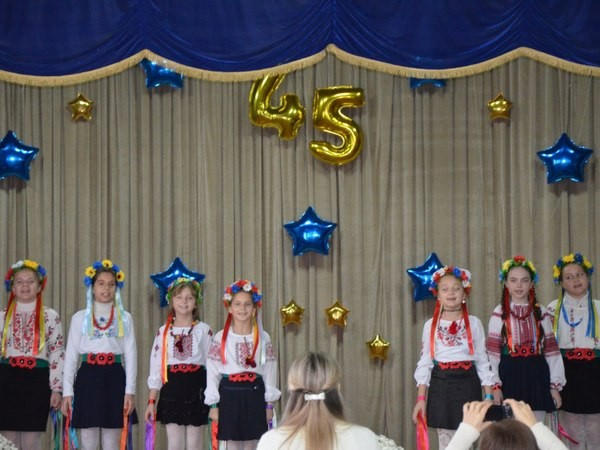 Марьинская школа №1 отпраздновала свое 45-летие