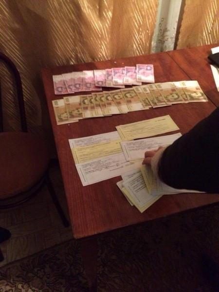 У жительницы Курахово вымогали взятку за разрешение на перевозку мяса в «ДНР»